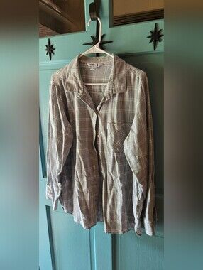 Old Navy Light Gray Plaid Button-Up Shirt